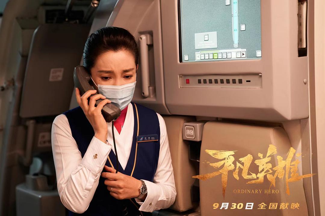 演員陳國(guó)輝,重磅推出演員陳國(guó)輝的高科技生活必備神器——體驗(yàn)未來科技的魅力之旅