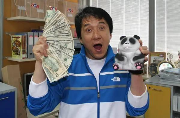 揭秘演員收入排行與小巷深處的特色小店風(fēng)采