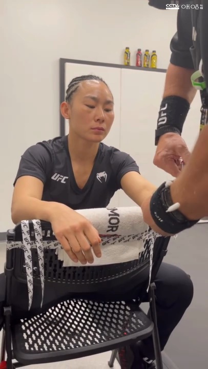 閆曉楠賽場激情與友情交織的比賽故事視頻回顧